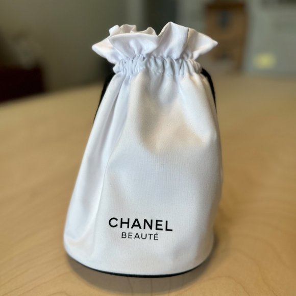 NWT Chanel Fragrance + Skincare Gift Set - Picture 2 of 5